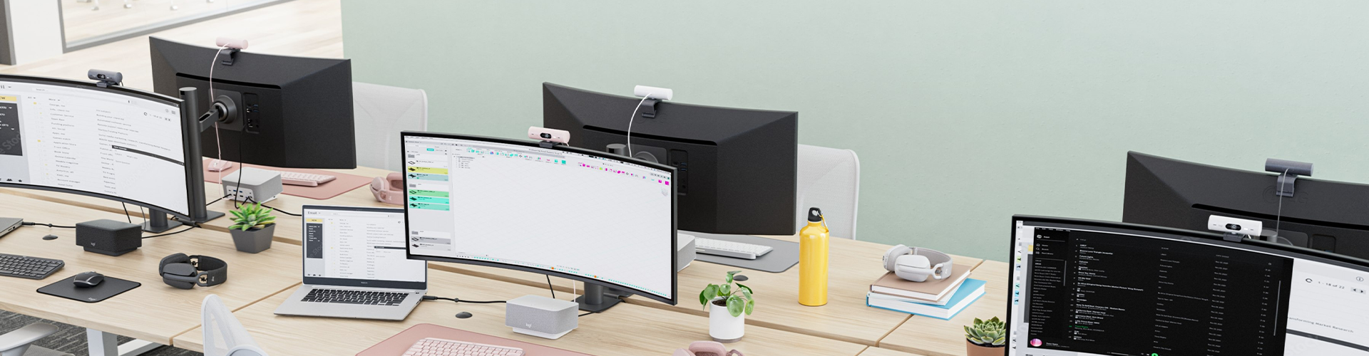 Webcam hội nghị là gì? Sự khác biệt giữa webcam thông thường và webcam hội nghị